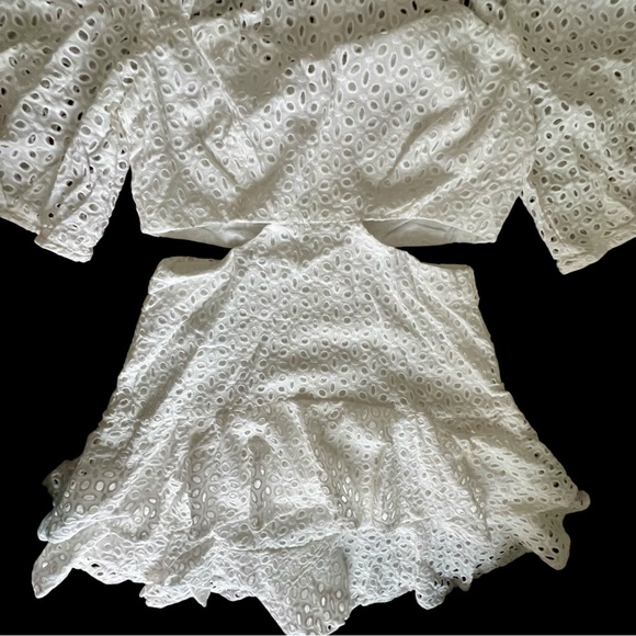 Vici White Ruffled Tiered Dress size small - Picture 3 of 9